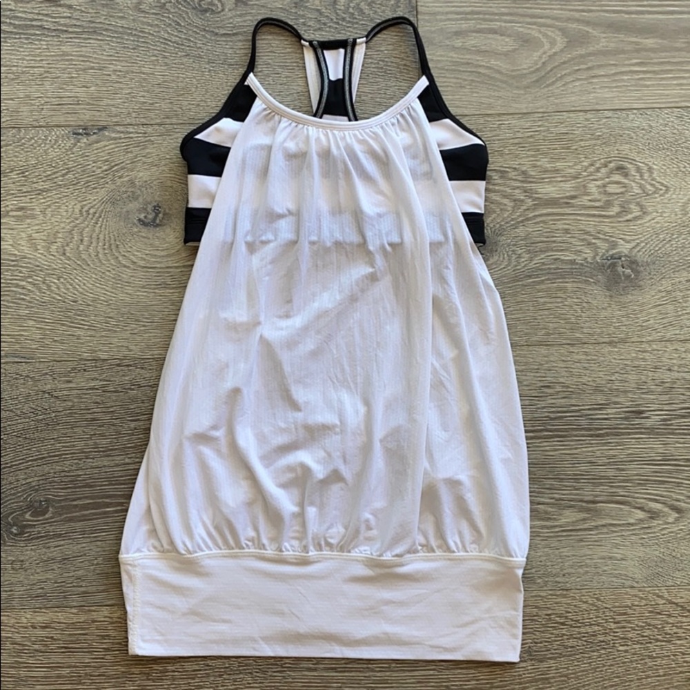 Lululemon Tank w Built In Sports Bra